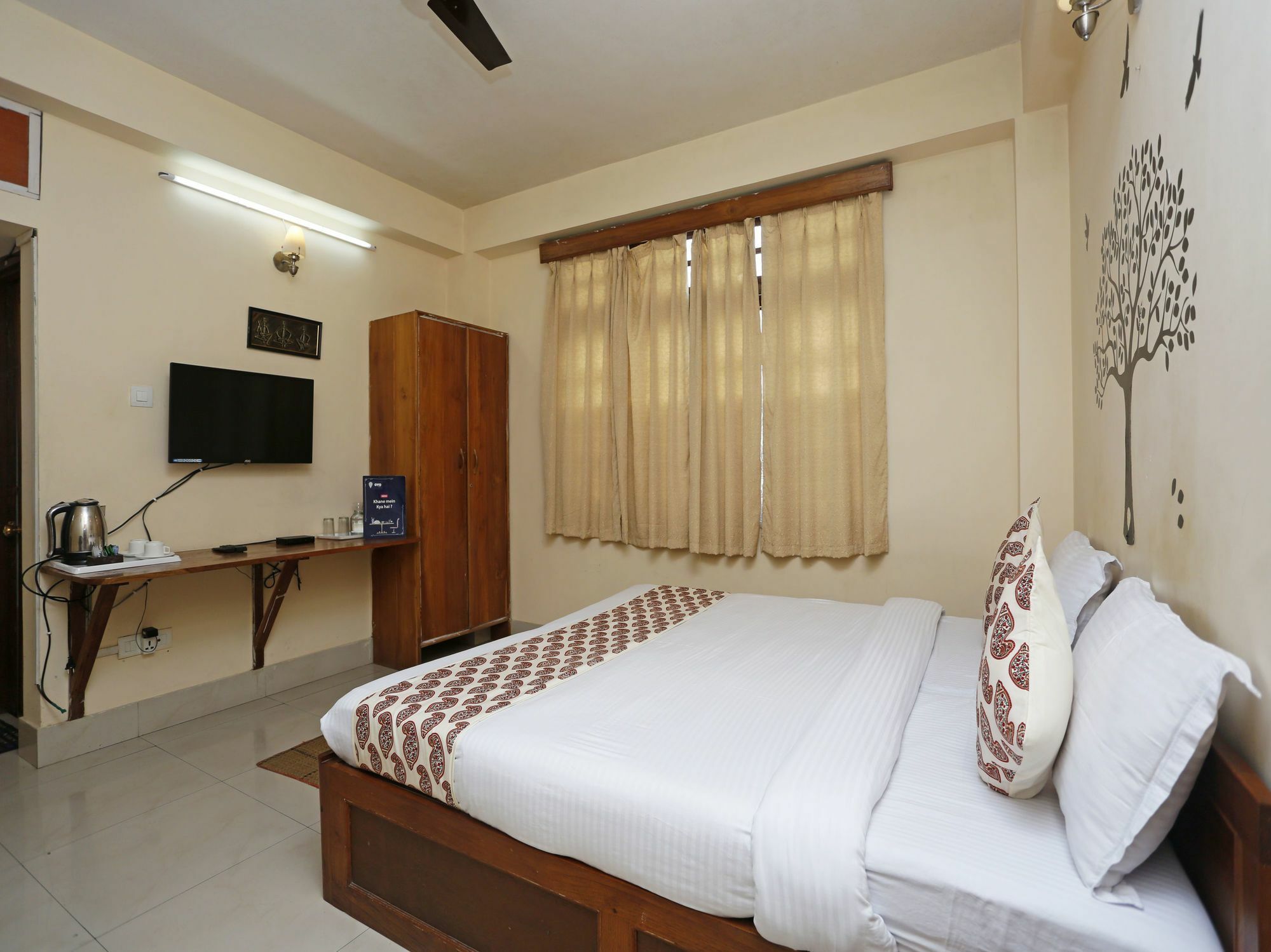 Oyo 2402 Hotel Highwinds 실롱 외부 사진